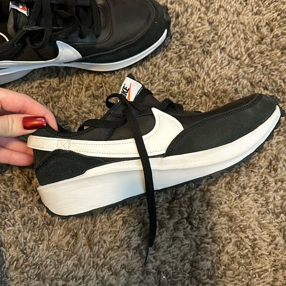 Nike shoe! Worn once and in great condition!!!